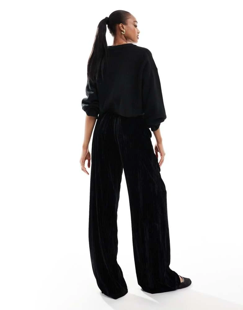 ASOS ASOS DESIGN Tall crinkle velvet pull on trouser in black 4