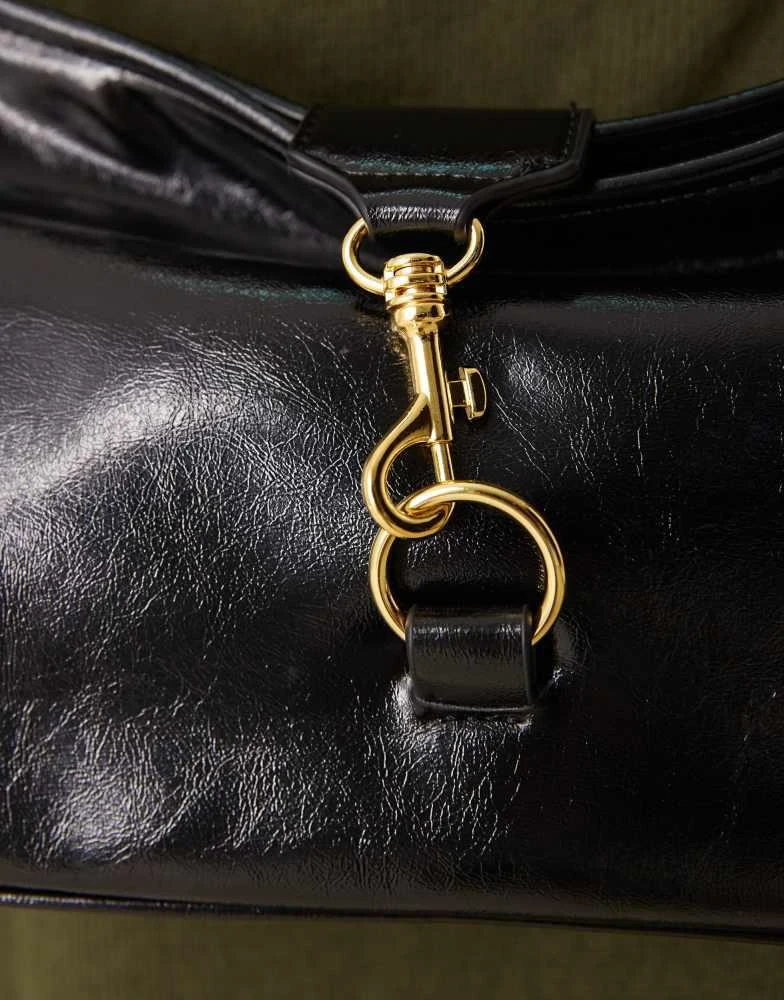 Glamorous Glamorous slouch shoulder bag with gold clasp in black 4