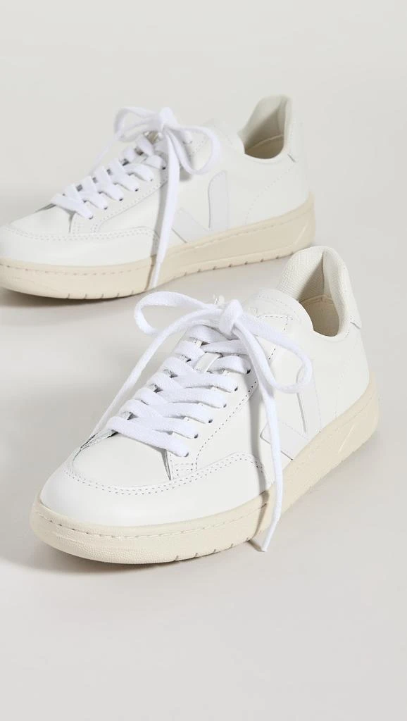 Veja V-12 Sneakers 1