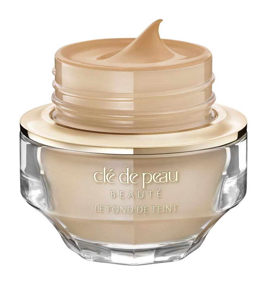 Cle de Peau The Foundation