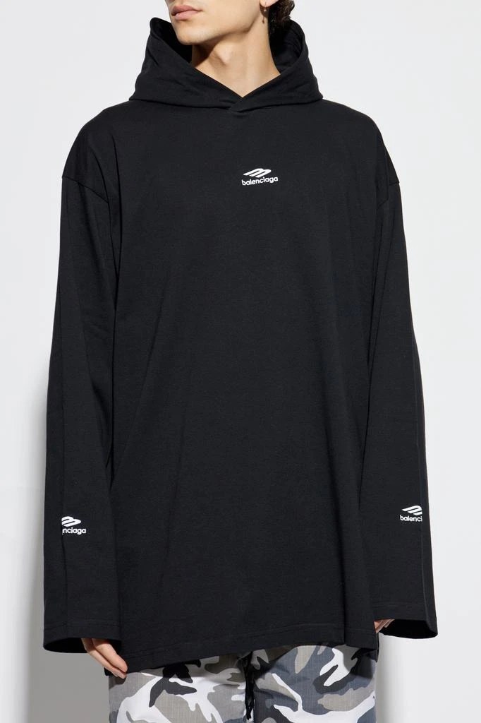 Balenciaga T-shirt from the Skiwear collection 3