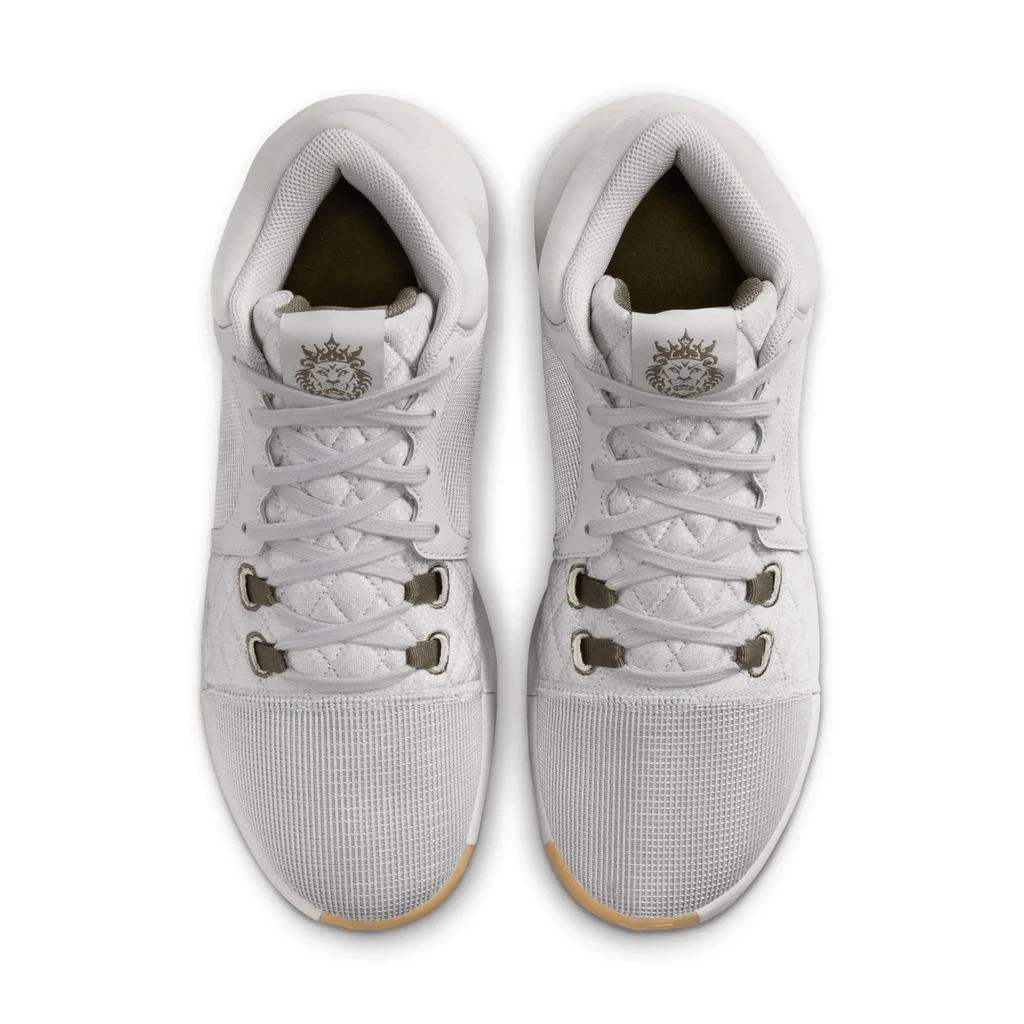 NIKE Nike Lebron Witness 8 Basketball Shoe - Men's 5