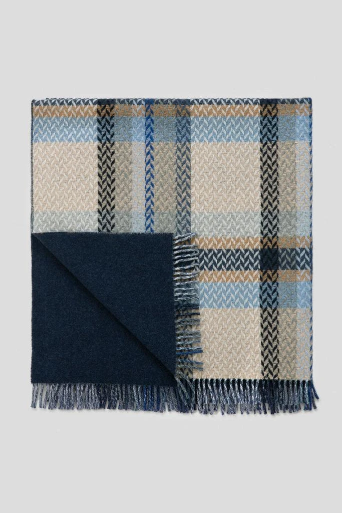 Woolrich Jacquard Check Blanket in a Wool Blend - Unisex - Blue 4
