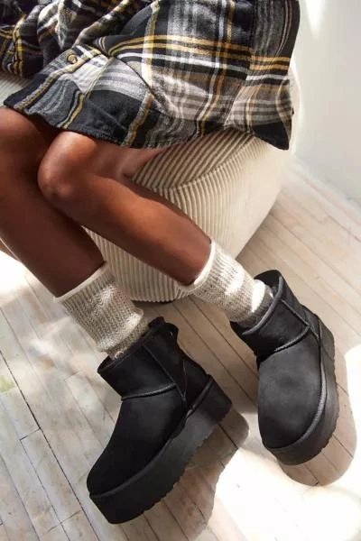 UGG UGG Women's Classic Mini Platform Boot 1