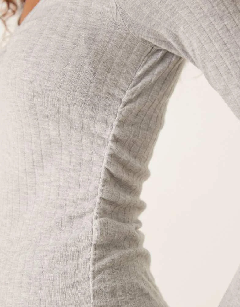 ASOS ASOS DESIGN supersoft brush rib v neck long sleeve in grey marl 3