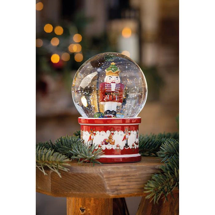 Villeroy & Boch Christmas Toys Large Nutcracker Snow Globe 2