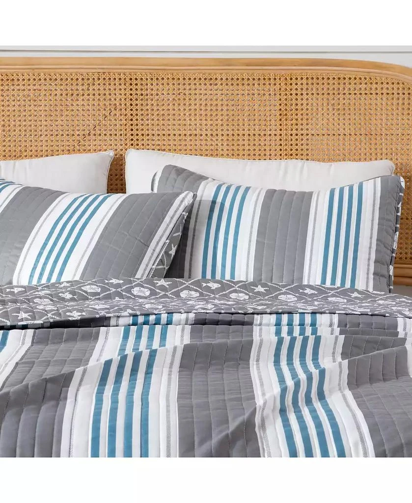 Linery 
Co Coastal Microfiber Quilt Set With Shams 2