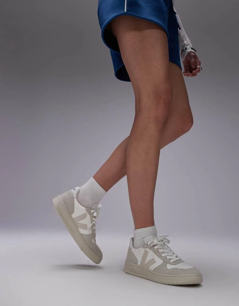 Veja VEJA V-10 suede trainer in white natural pierre b mesh 4