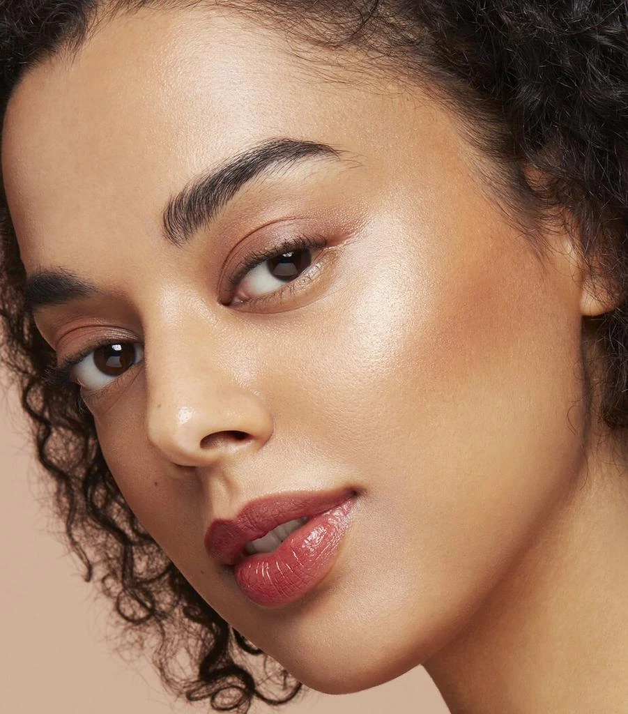 Cle de Peau The Luminizing Face Enhancer 6