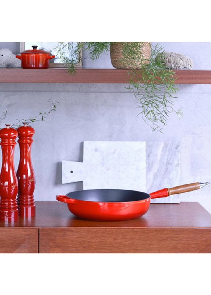 Le Creuset Signature cast iron saute pan with wooden handle 28cm 3.6l 5
