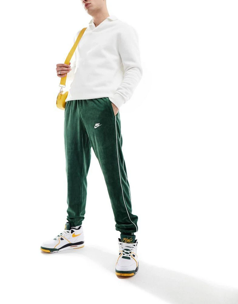 NIKE Nike Club velour joggers in green 1