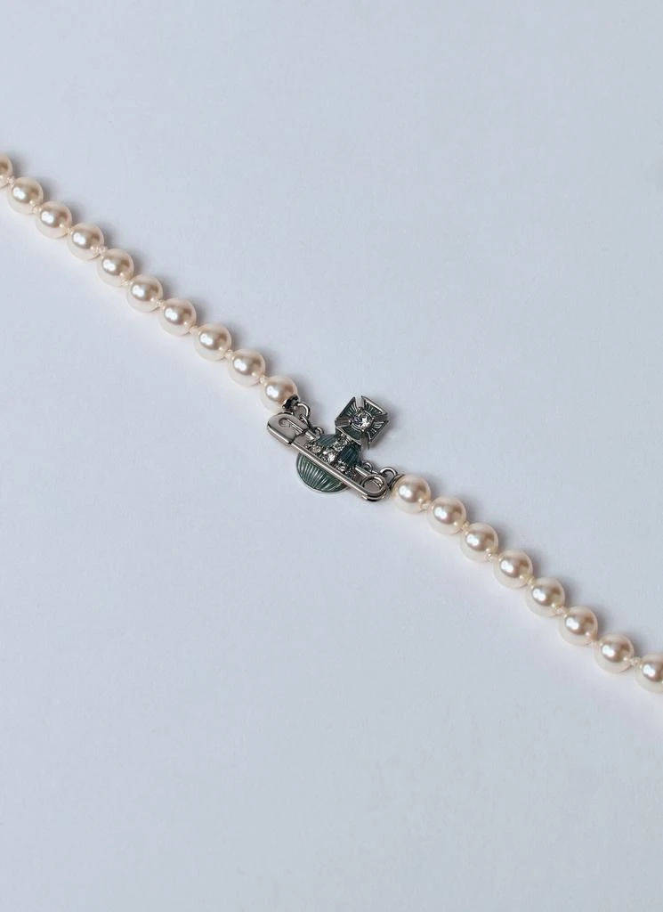Vivienne Westwood Kitty Pearl Necklace 2