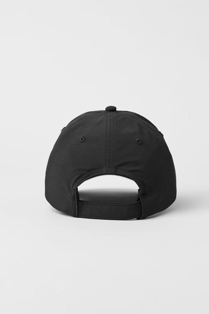 alo ブラックキャップPerformance Off-Duty Cap Performance Off-Duty Cap - Black/Black – On Sale Now with Up to 32