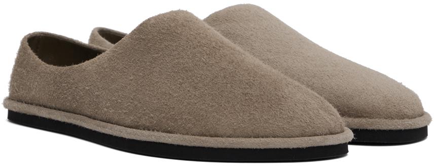 靴 AURALEE SUEDE MOCCASIN SLIPPER 27.0 Suede moccasin slippers in beige - Auralee | Mytheresa