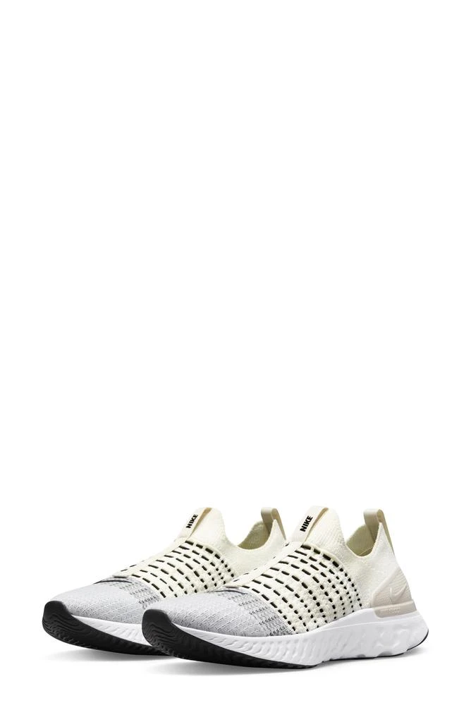 NIKE React Phantom Run Flyknit 2 Running Shoe 1
