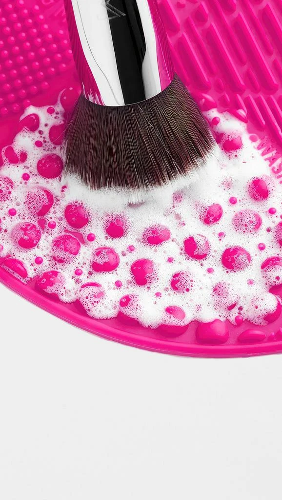 Sigma Beauty SigMagic Brushampoo Foam 3