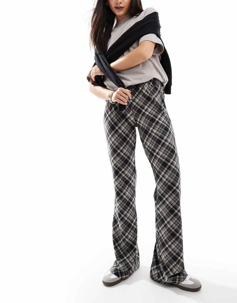 Noisy May Noisy May flared trousers in black check