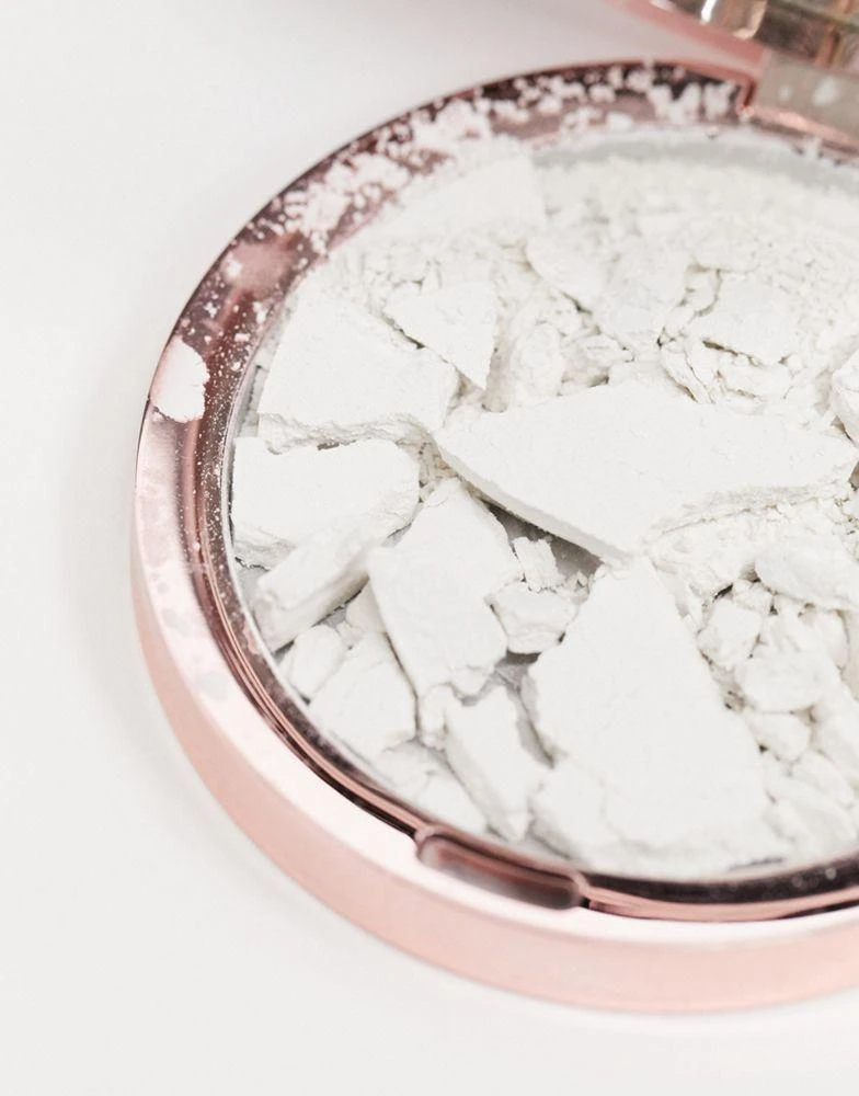 Revolution Revolution Infinite Universal Pressed Powder 3