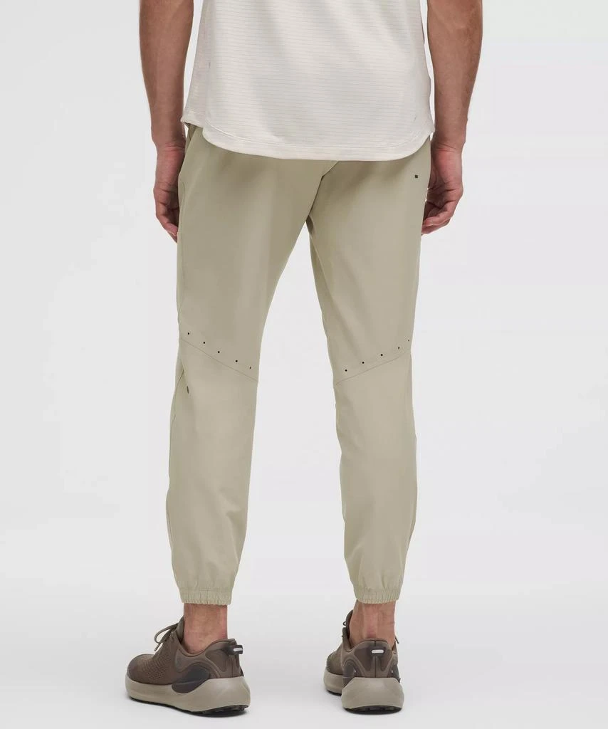 Lululemon License to Train Jogger *Regular 31