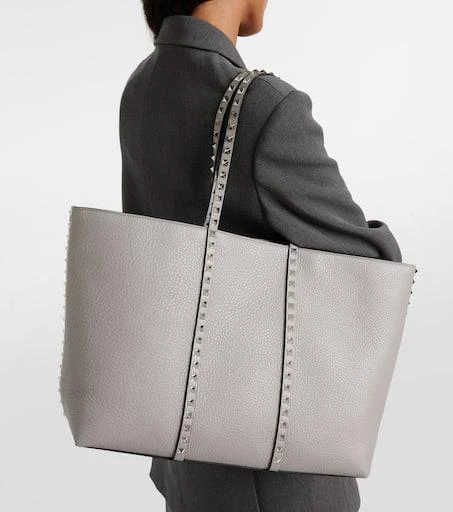 Valentino Rockstud Large leather tote bag 2