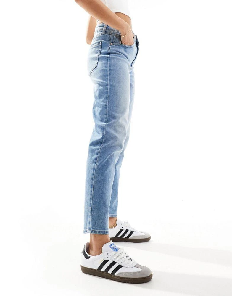 Bershka Bershka comfort fit mom jean in light blue 4