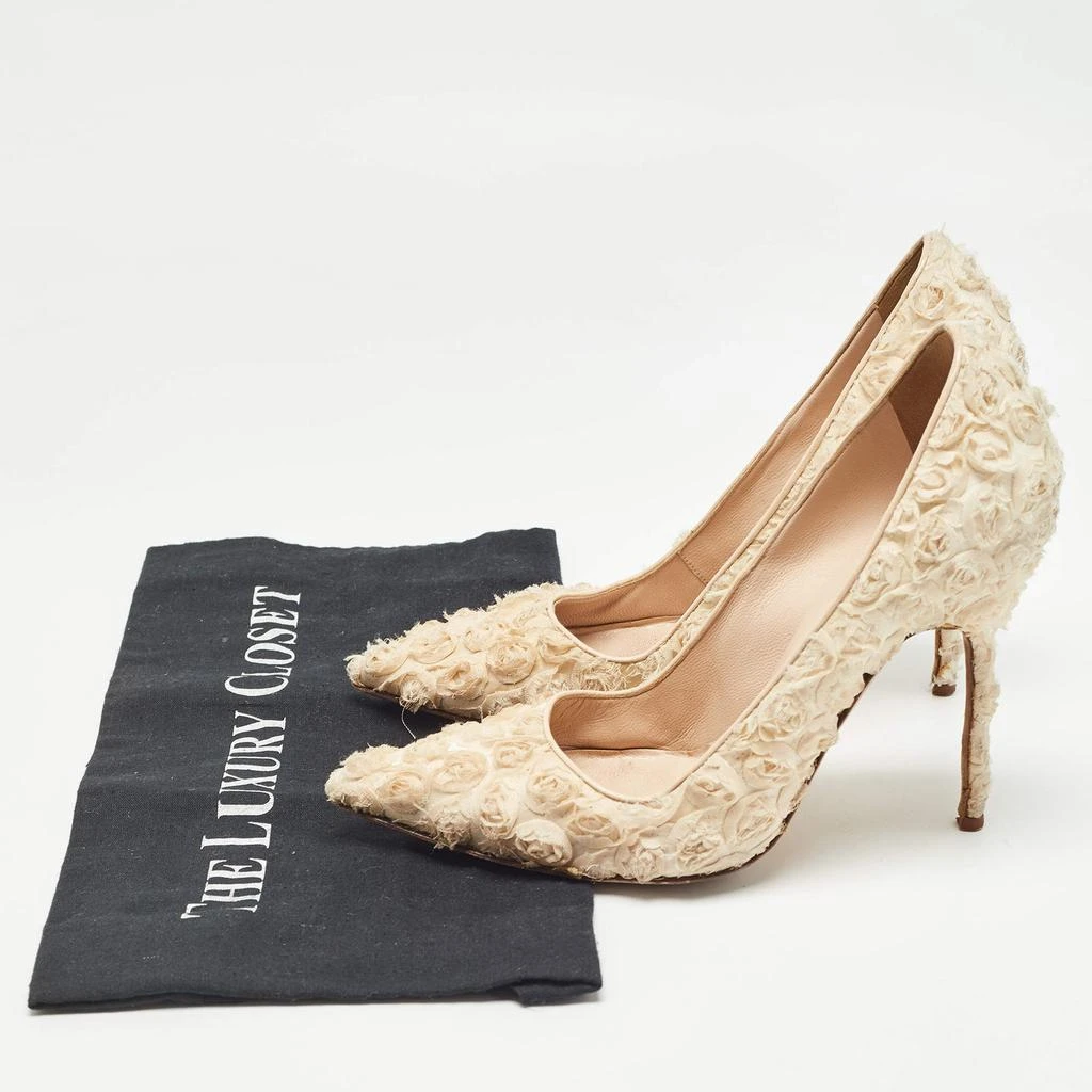 Manolo Blahnik Manolo Blahnik Cream Fabric Floral Pumps Size 37 9