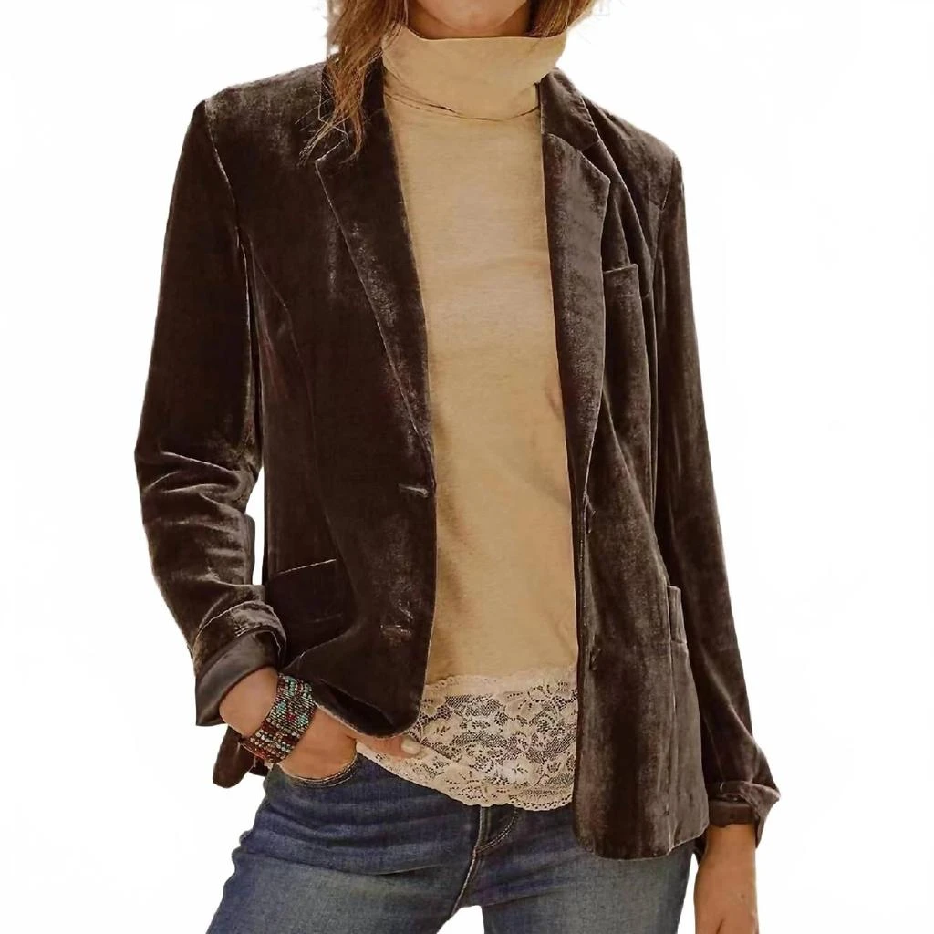 Madison Women
s Velvet Blazer In Brown