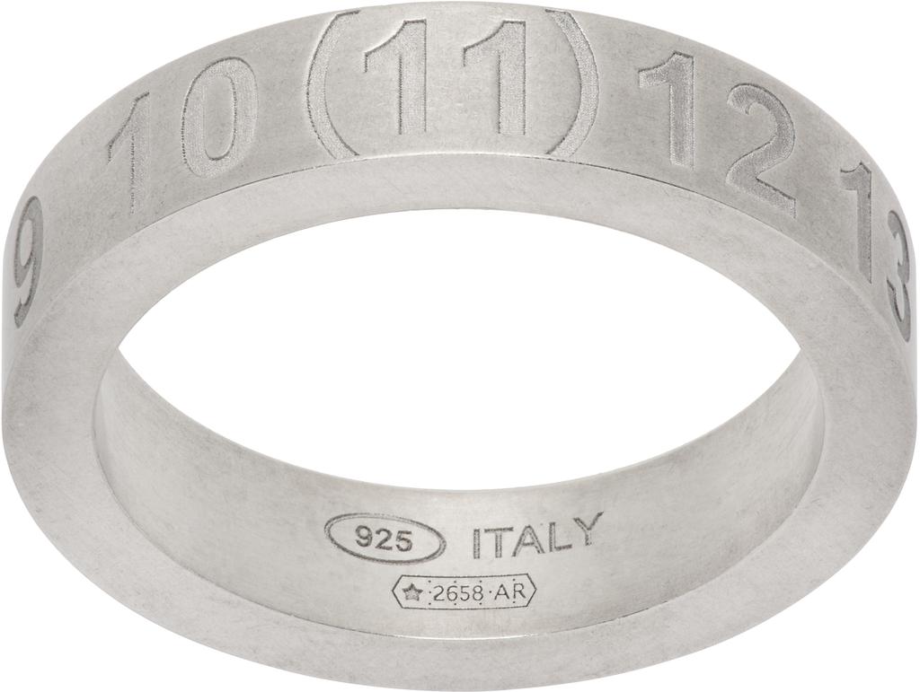(訳あり) Masion Margiela signet ring silver MM6 Maison Margiela Numeric Logo Signet Ring | Silver | FARFETCH
