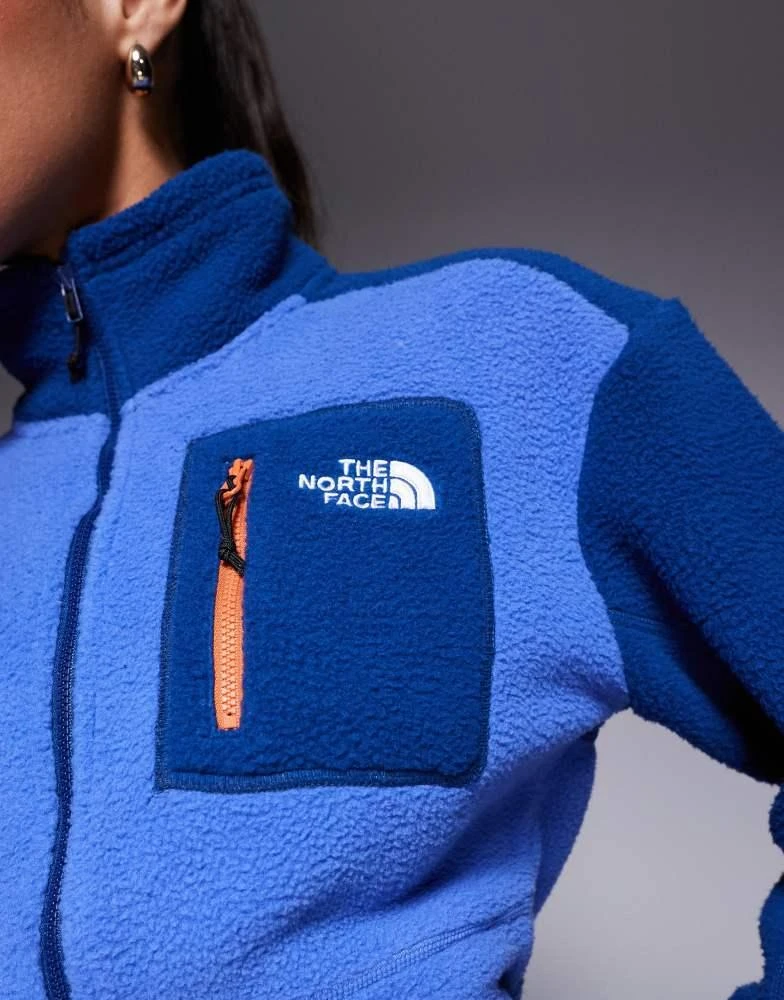 The North Face The North Face Yumiori full zip fleece in blue 4