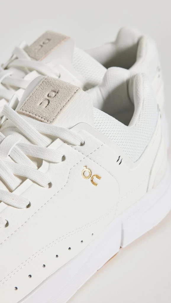 On The Roger Centre Court Sneakers 3