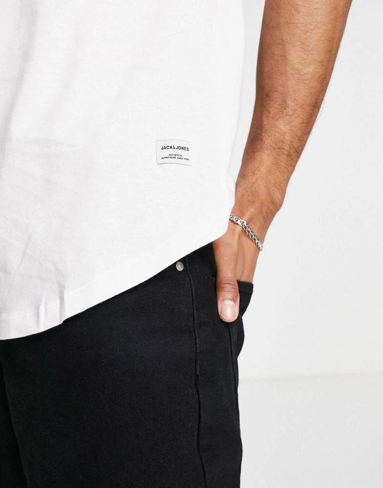 Jack & Jones Jack & Jones Essentials longline t-shirt with curve hem in white 4