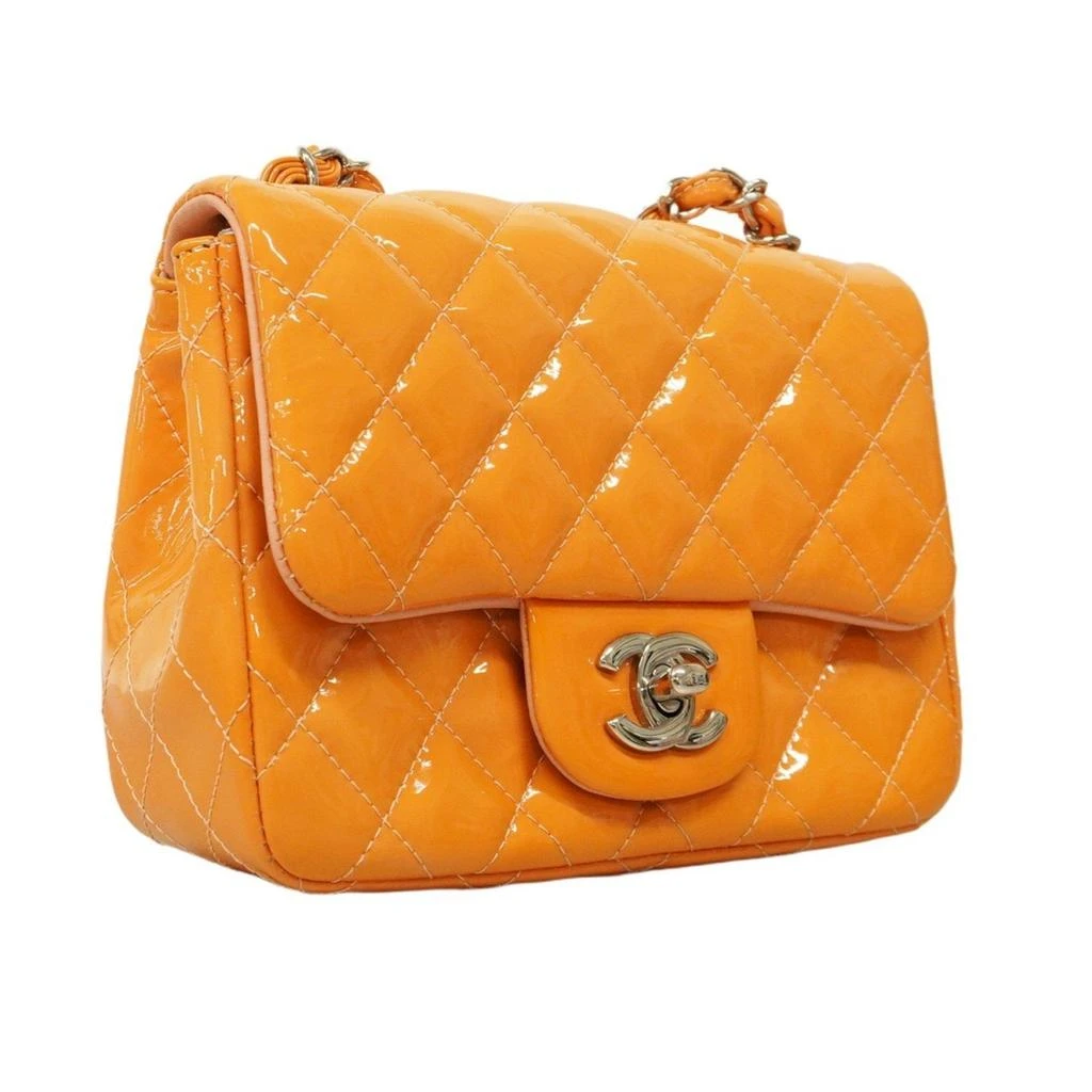 Chanel Patent Leather Shoulder Bag (Pre-Owned) 2