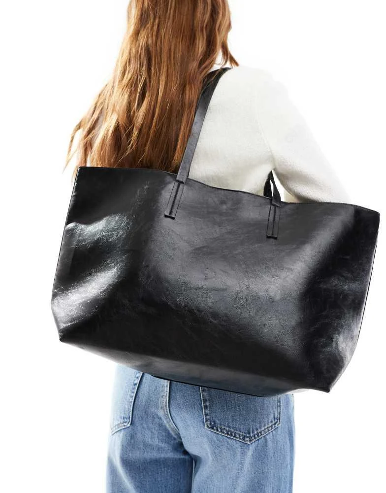 Pull&Bear Pull&Bear oversized faux leather tote bag in black 4