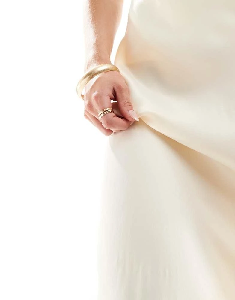 Stradivarius Stradivarius Petite satin maxi skirt in oyster 3
