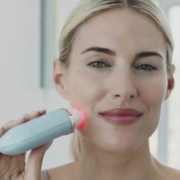 iluminage Iluminage Youth Activator Infrared LED Radio Frequency Anti-Aging Device & 2 Youth Activator Serums 1 kit 3