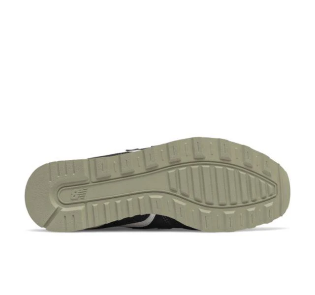 New Balance Women's 996v2 5