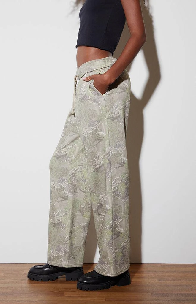 PacSun Tree Camo Baggy Sweatpants 3