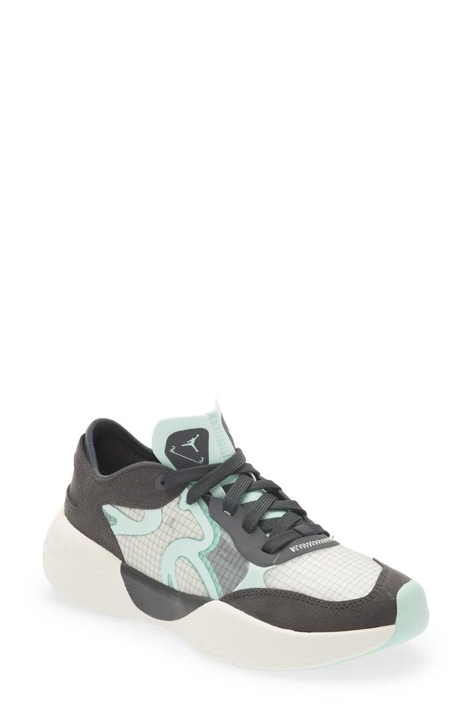 Jordan Delta 3 Low Sneaker 1