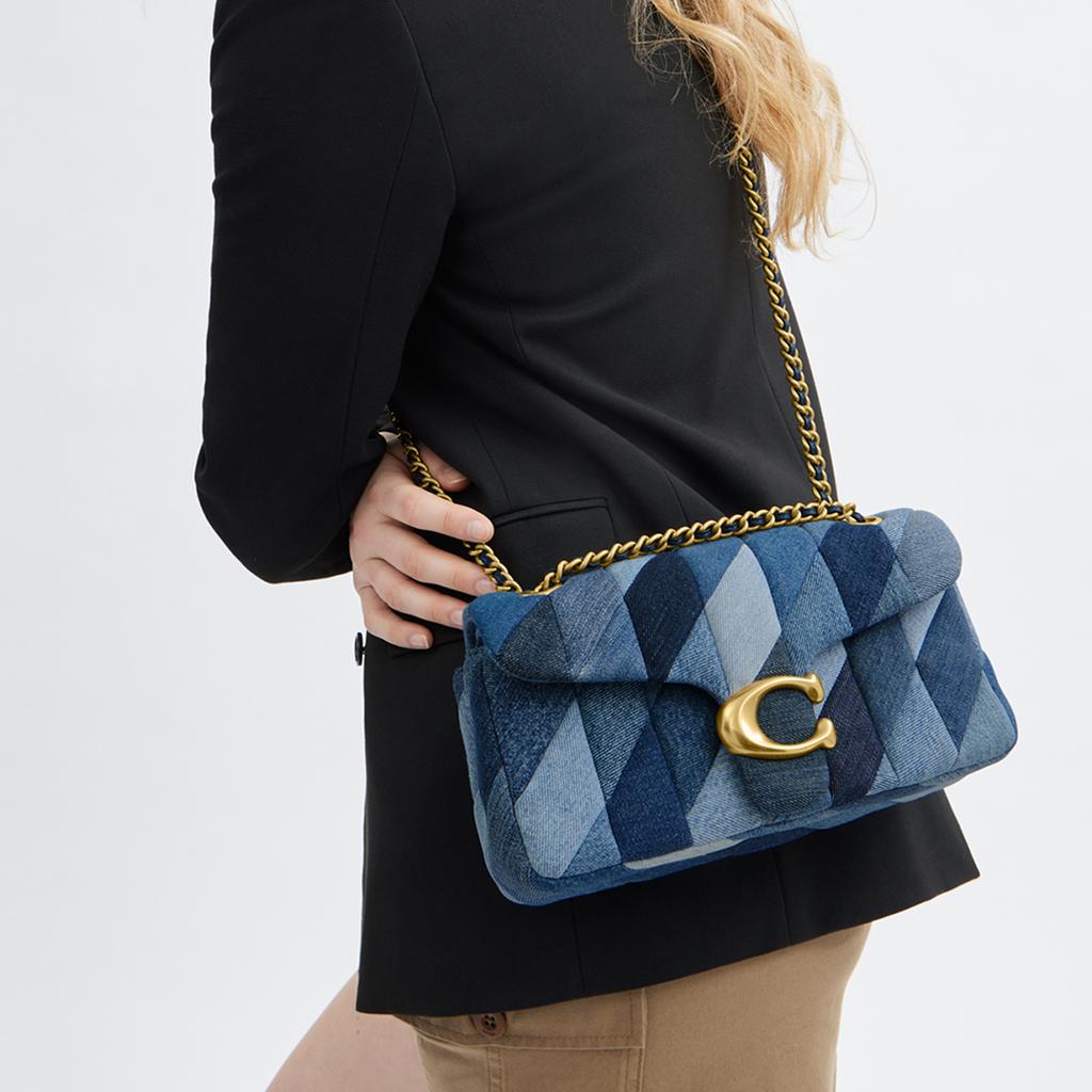 バッグ COACH Patchwork Denim Shoulder Bag COACH Tabby Quilted Patchwork Denim Chain Shoulder Bag
