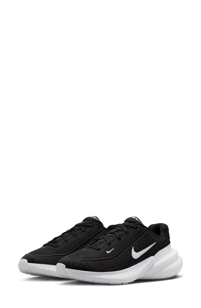 NIKE Uplift SC Sneaker 1