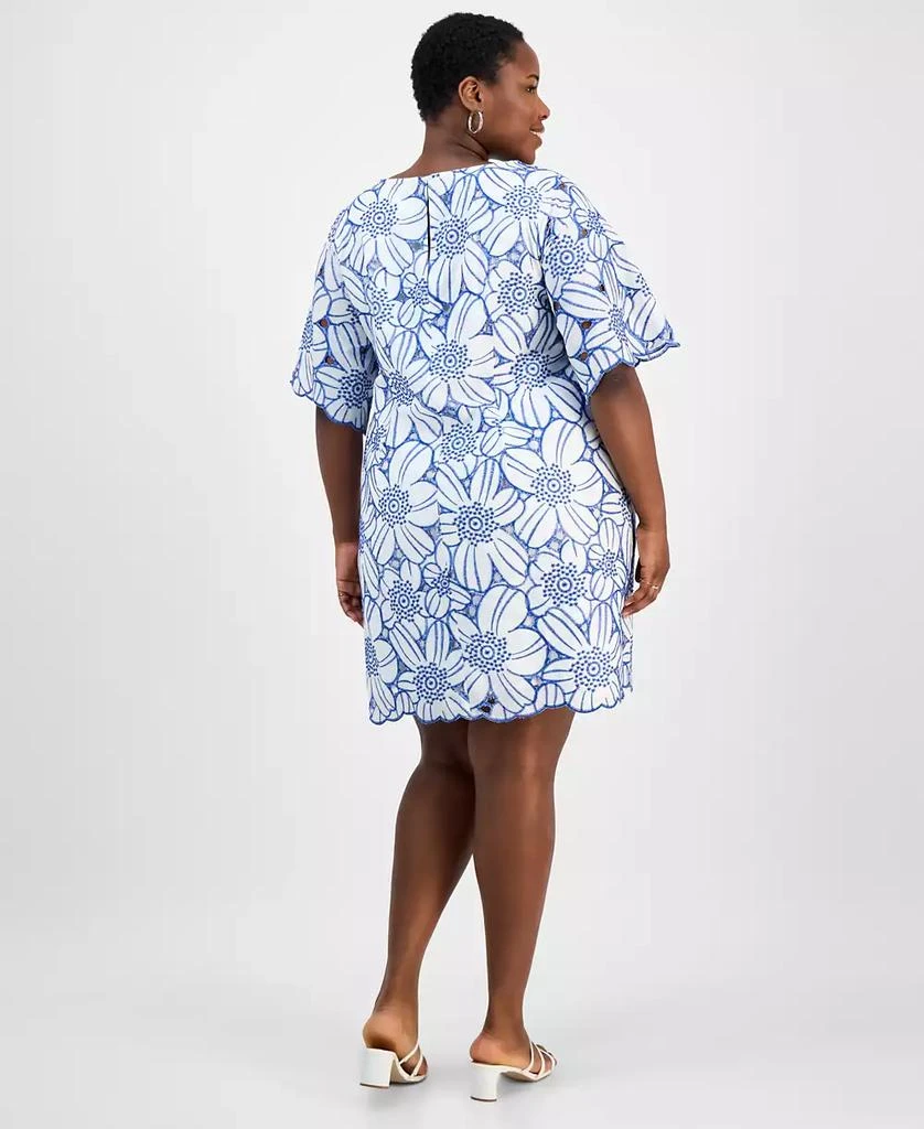 Sandra Darren Plus Size Embroidered Floral Shift Dress 5