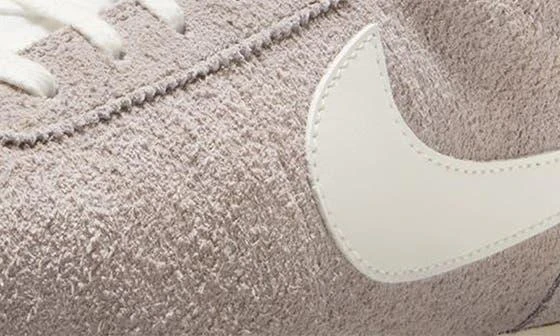 NIKE Cortez SE Sneaker 10