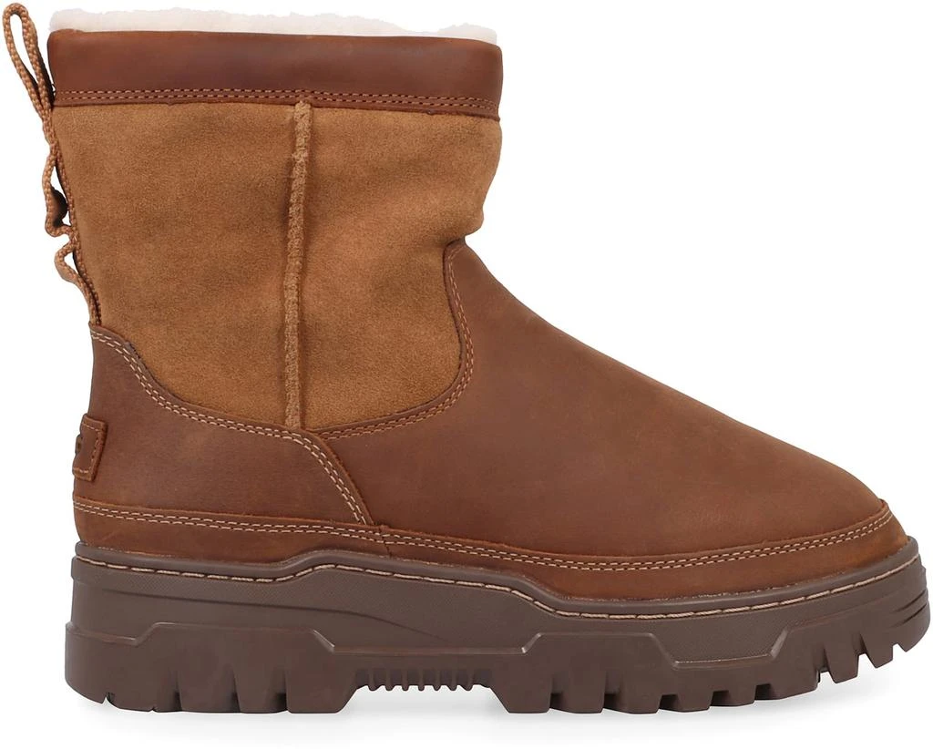 UGG Heritage Pull-on Trailgaze Boots 2