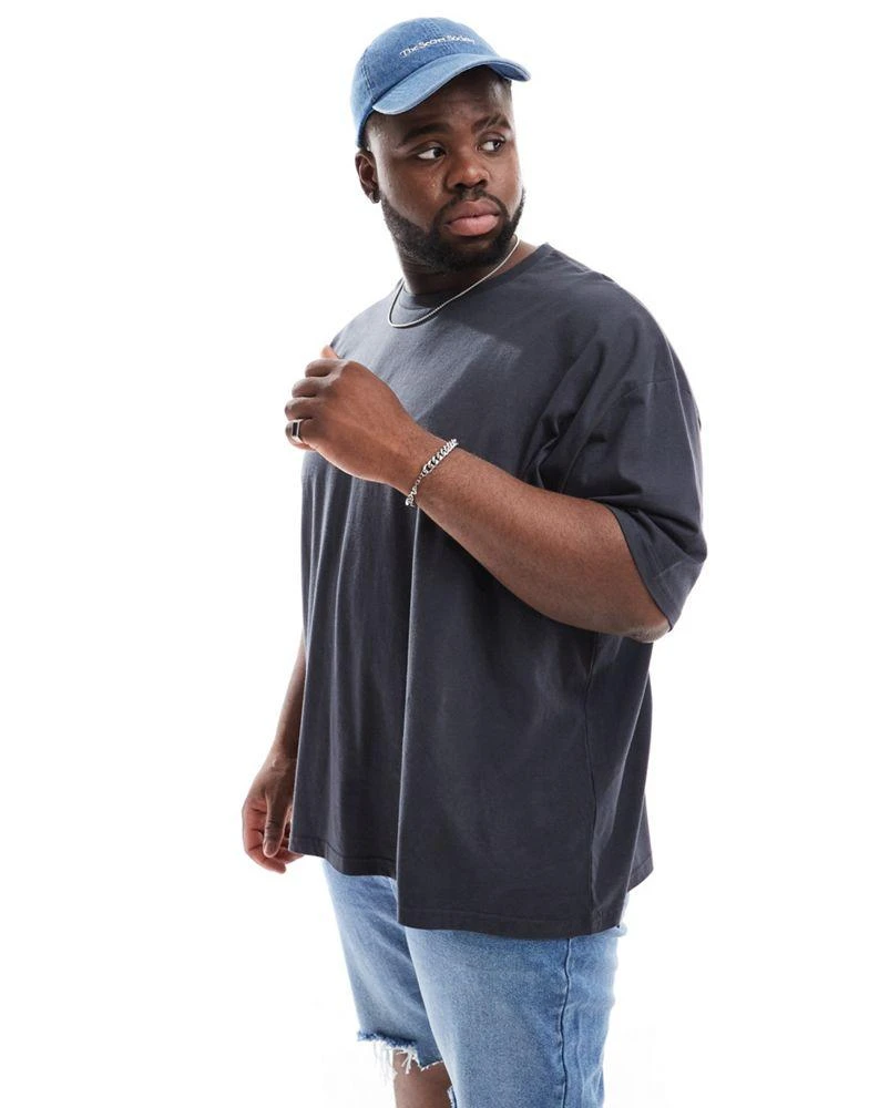 ASOS ASOS DESIGN oversized t-shirt with abstract back print in charcoal 2