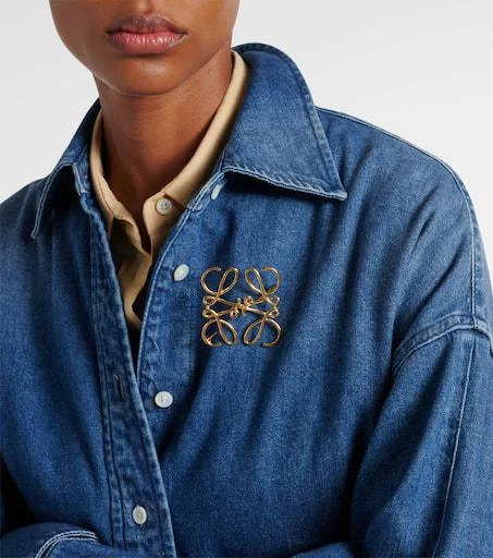 Loewe Anagram brooch 3