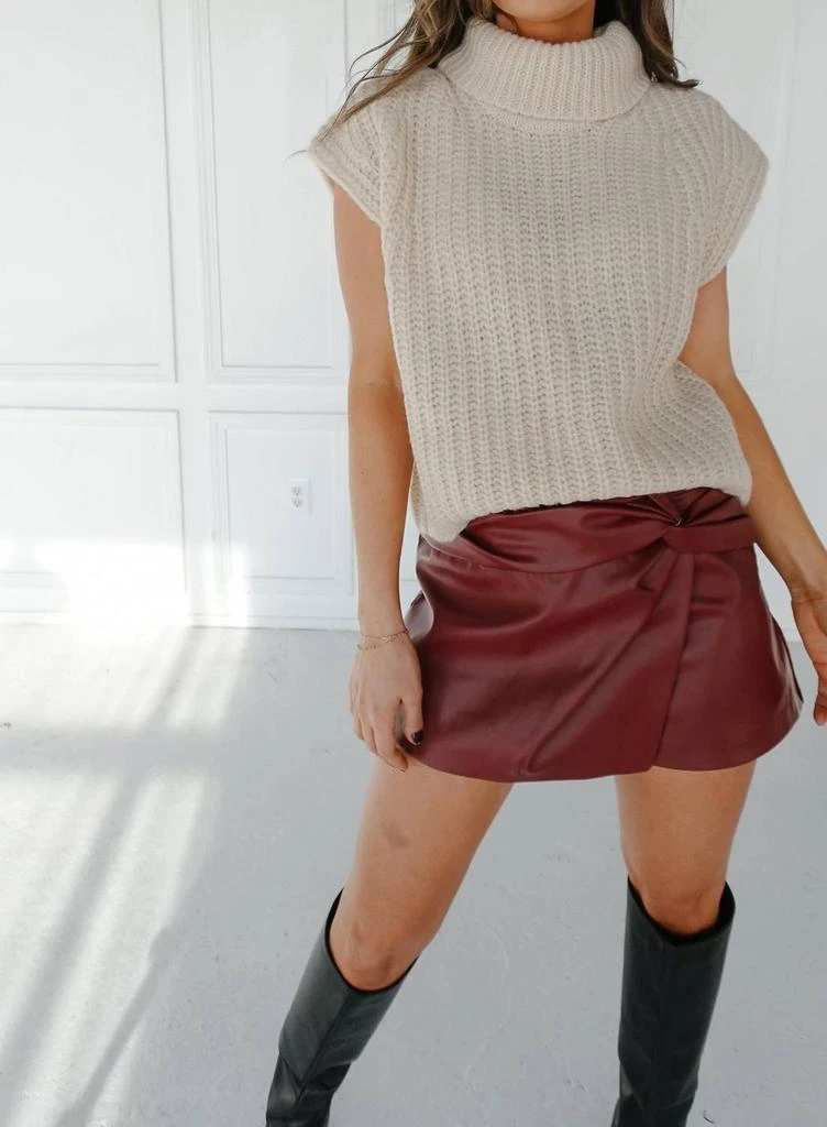 Sugarlips Sugarlips - Sleeveless Turtleneck Sweater 3