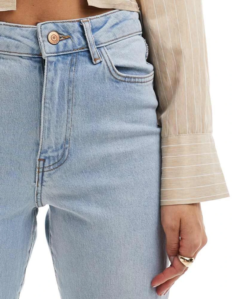New Look New Look Merlot mom jeans in light blue 5