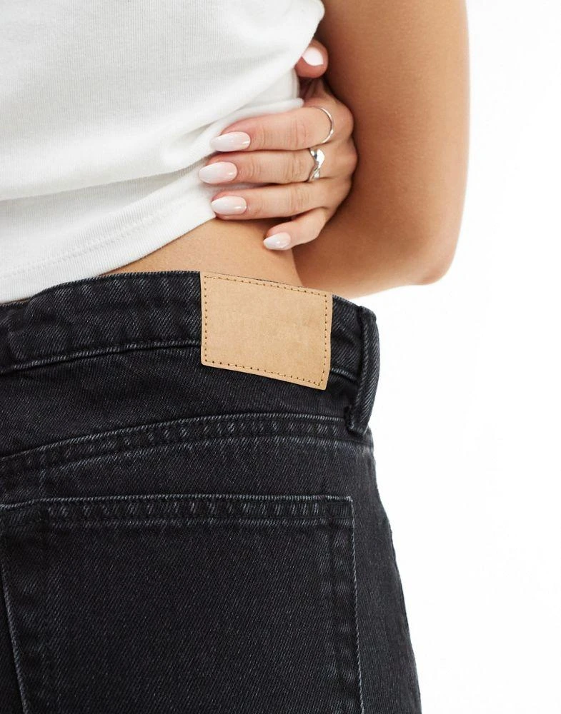 Weekday Weekday Monterey low waist wide leg denim shorts in tuned black 3