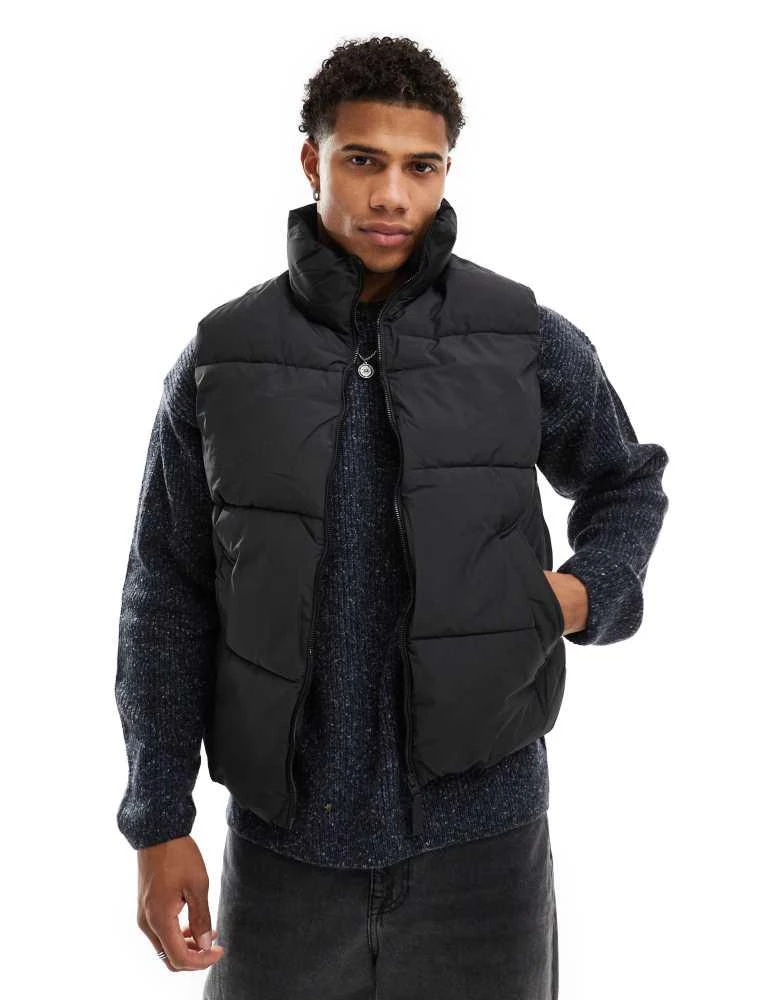 Bershka Bershka puffer gilet in black 1