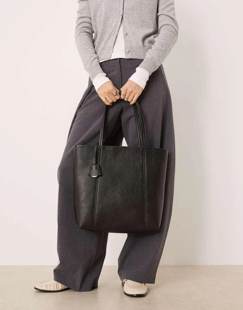 Mango Mango tote bag with charm detail in black 2